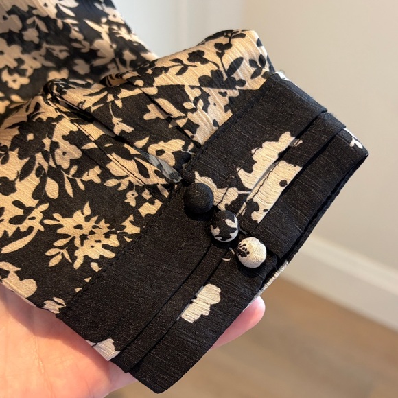 Heartloom Black and Cream Floral Dress - Picture 9 of 9